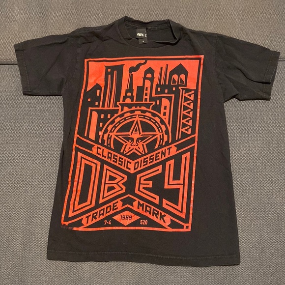 Vintage obey black tee with logo - Picture 1 of 6